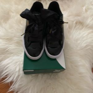 Puma Basketheart Sneakers